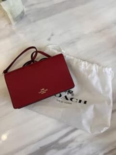COACH レッド ショルダーバッグ 保存袋付きのサムネイル