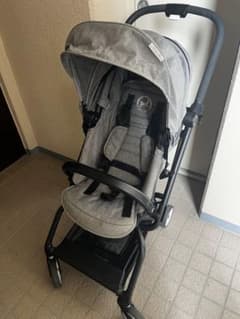 cybex イージーSツイスト グレー　バンパーバー付き　取扱説明書有り cybex イージーSツイスト グレー バンパーバー付き 取扱説明書有り