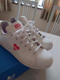 adidas STAN SMITH ホワイト ハートマークのサムネイル