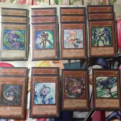 遊戯王 ブラックマジシャン デッキのサムネイル