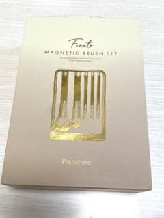 フランフラン　フェネートマグネティック　メイクアップブラシセット　5本組のサムネイル
