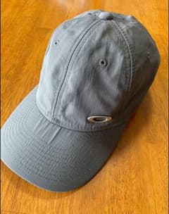 Oakley グレー キャップ ゴルフCAP オールシーズンのサムネイル