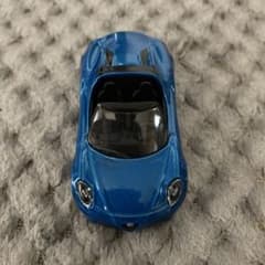 ミニカー　アルフロメオ　4C スパイダーのサムネイル