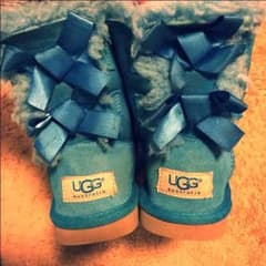 ugg KIDS ベイリーボウ 16センチのサムネイル