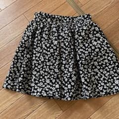花柄女の子スカートのサムネイル