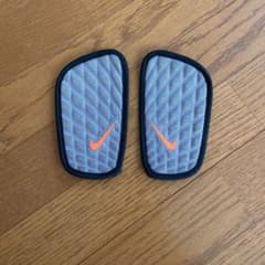 ナイキ シンガード メッシュ すねあてのサムネイル