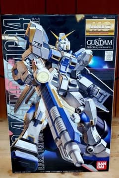 バンダイ(赤マーク)MG 機動戦士ガンダム外伝 RX-78-4 ガンダム4号機