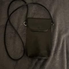 シンプル スマホショルダー ブラック サコッシュのサムネイル