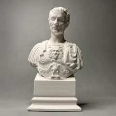 Caesar plaster bust sculpture, suitable for entrance hall, bookshelf, artwork, fine art, ornament, decoration, craft.