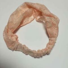 ピンクベージュ ヘアバンドのサムネイル