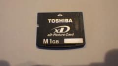 TOSHIBA xDピクチャーカード 1GB 本体のサムネイル