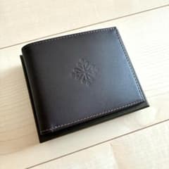 新品未使用 パテックフィリップ 財布 二つ折り ブラウン - メルカリ