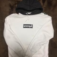 supreme comme des garcons パーカーのサムネイル