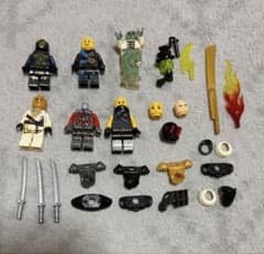 LEGO正規品　レゴ ミニフィグバラ売り　武器 パーツ まとめ売りのサムネイル