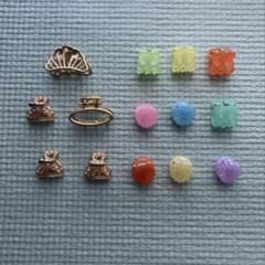 ヘアクリップセット お花とゴールドのサムネイル