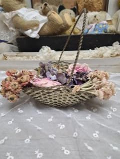 アンティーク★メタルカゴ★かご★布花★フラワー★テディベア★クマ★ぬいぐるみ アンティーク☆メタルカゴ☆かご☆布花☆フラワー☆テディベア☆クマ