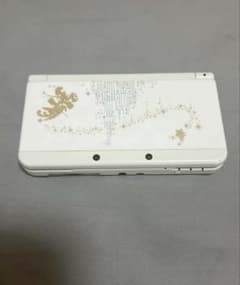 Newニンテンドー3DS ディズニー マジックキャッスル限定 本体 ソフト2本のサムネイル
