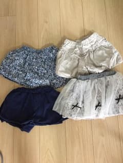 lycka様専用  スカートまとめ売り！BEBE、GAPなどのサムネイル