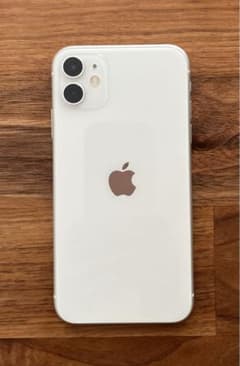 iPhone11  64GB  ホワイトSIMフリーのサムネイル