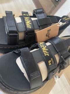 「新品タグ付き」Dr. Martens Pearson サンダル 黒 US10のサムネイル