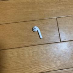 AirPods1世代右のサムネイル