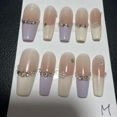 ネイルチップ フレンチ ビジュー 華やか Mサイズのサムネイル