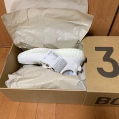 yeezy boost 350 v2 CREAM WHITEのサムネイル