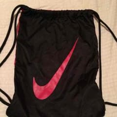 ナイキ ナップサック 赤 アメリカ品のサムネイル