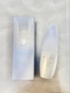 新品未開封】ソワーニュ ホワイトシフト メラノクリスタル エッセンス