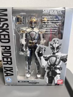 S.H.Figuarts MASKED RIDER IXA 仮面ライダーイクサのサムネイル