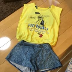 女児　水着のサムネイル