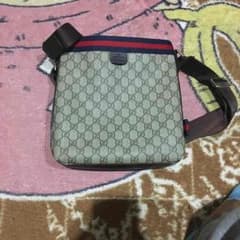 GUCCI ショルダーバッグ グッチのサムネイル