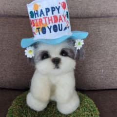 羊毛フェルト****HAPPY♡Birthdayシーズーちゃん - メルカリ
