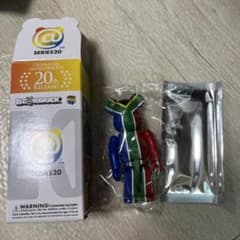新品⭐︎ ベアブリック 100% シリーズ20 フラッグ 南アフリカのサムネイル