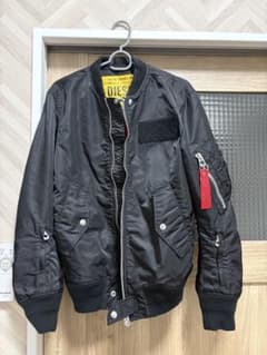 最終値下げ DIESEL MA-1フライトジャケット ブラックのサムネイル