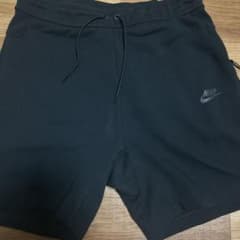 NIKE テックフリース　ショートパンツ ブラック Lサイズ　極美品のサムネイル