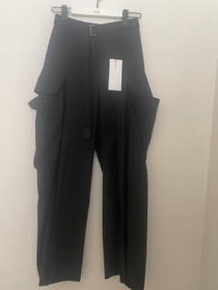 sacai ベルト付きパンツ 25-08107 ブラック sacai ベルト付きパンツ 25-08107 ブラック - メルカリ