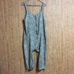 アンドエー 花柄サロペットのサムネイル