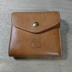 ILBISONTEの財布のサムネイル