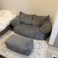 いう様専用】Loungepug ポンポン2人掛けソファ オットマン付き - メルカリ