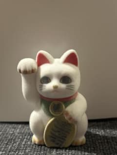 招き猫 マスコット 縁起物 置物のサムネイル