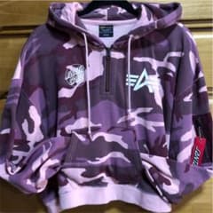 ALPHA INDUSTRIES × SANTA CRUZ パーカーのサムネイル