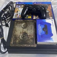 ps4pro(本体)、コントローラー、ソフト×3、背面アタッチメントのサムネイル