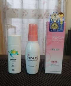敏感肌用MINONアミノモイスト保湿乳液＆ママベビーノンケミカルUVミルク2点のサムネイル