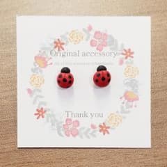 てんとうむしピアスのサムネイル