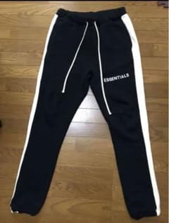 値下げしました　essential エッセンシャル　スウェットパンのサムネイル