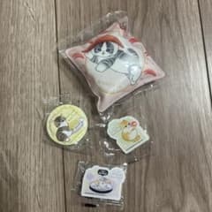 くら寿司 mofu sand モフサンド 缶バッジ クッションチャームのサムネイル