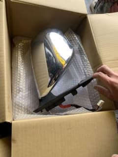 トヨタ ハイエース4型 純正運転ミラーのサムネイル