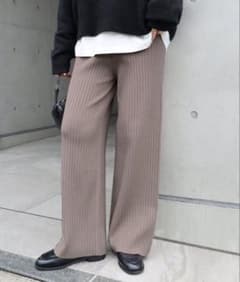 【アンドミー 】リブニット ワイドパンツ イージーパンツL グレイッシュベージュのサムネイル