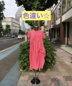 【小松菜奈着用】チカキサダ　ドレープ半袖ワンピースのサムネイル